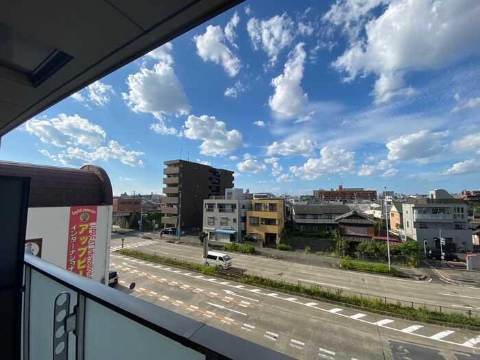 物件内観写真21　(室内からの展望)