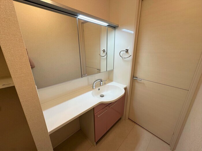 物件内観写真11　(洗面)