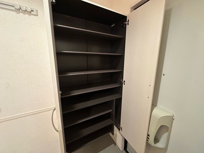 物件内観写真15　(靴箱)
