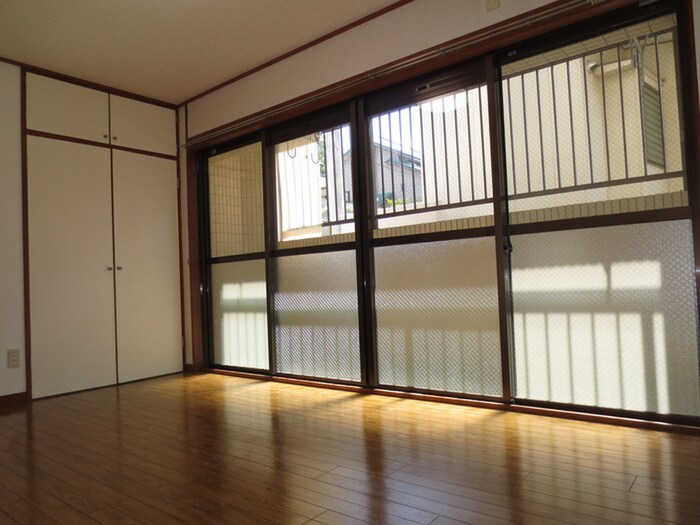 物件内観写真13　(居室)