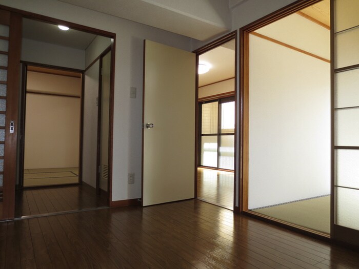 物件内観写真19　(居室)