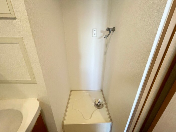 物件内観写真19　(洗濯機置場)