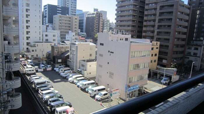 物件内観写真21　(室内からの展望)