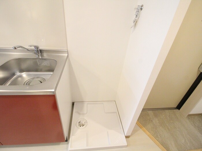 物件内観写真14　(洗濯機置場)