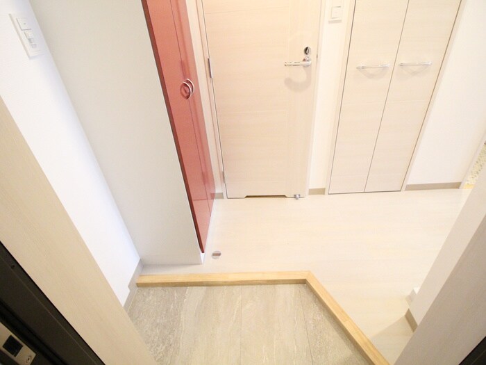 物件内観写真15　(玄関)