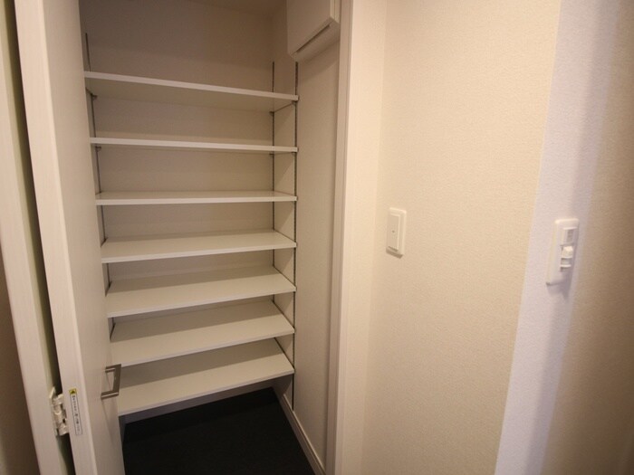 物件内観写真11　(靴箱)