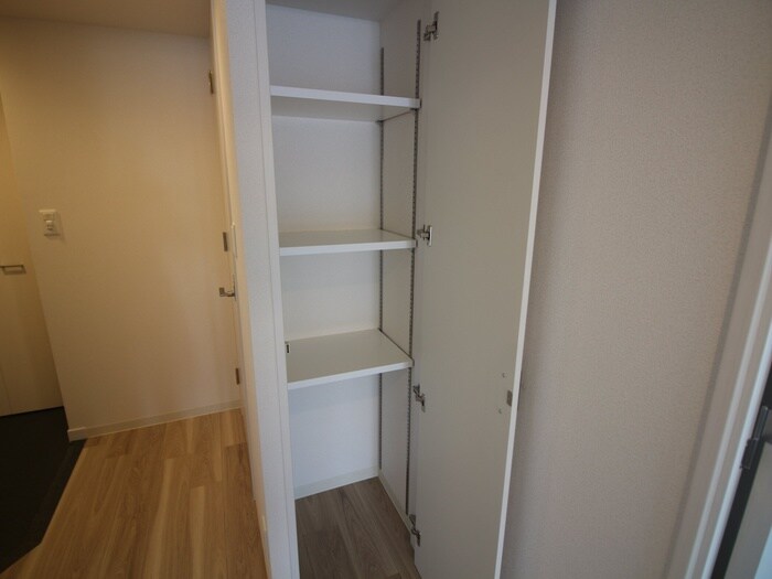 物件内観写真15　(収納)