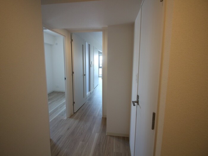 物件内観写真17　(廊下)