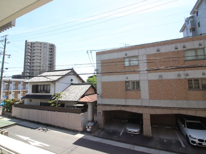 物件内観写真17　(室内からの展望)