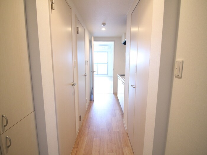 物件内観写真18　(廊下)