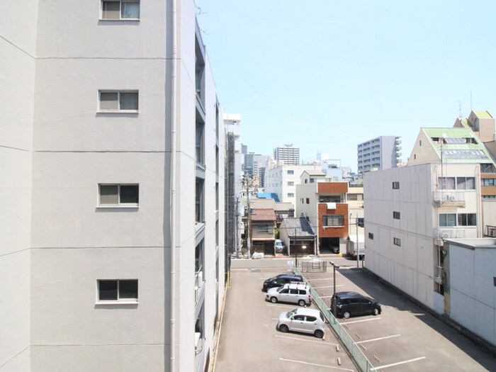 物件内観写真20　(室内からの展望)