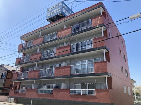 ロイヤル服部外観写真