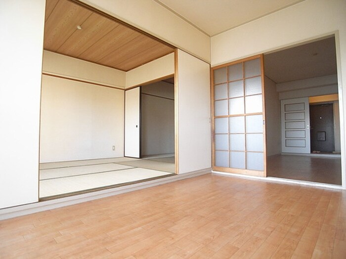 物件内観写真10　(居室)