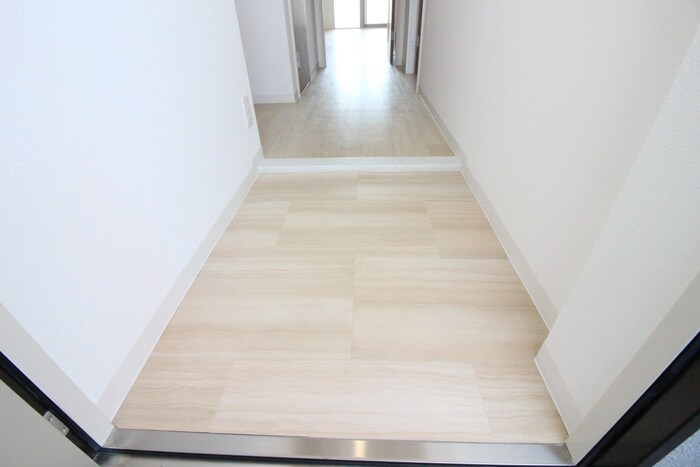 物件内観写真17　(玄関)