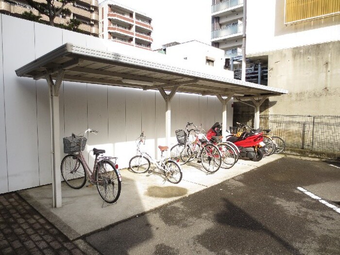 物件外観写真6　(駐輪場)