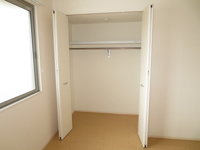 物件内観写真12　(収納)