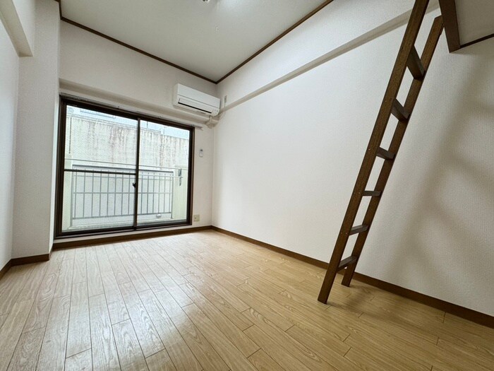 物件内観写真8　(居室)