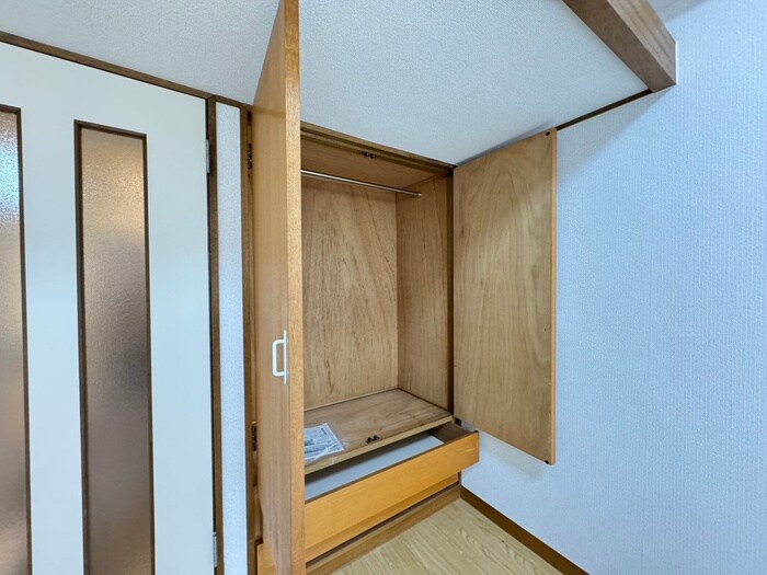 物件内観写真12　(収納)