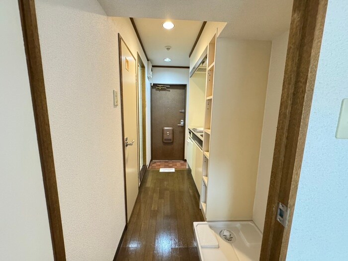 物件内観写真14　(廊下)