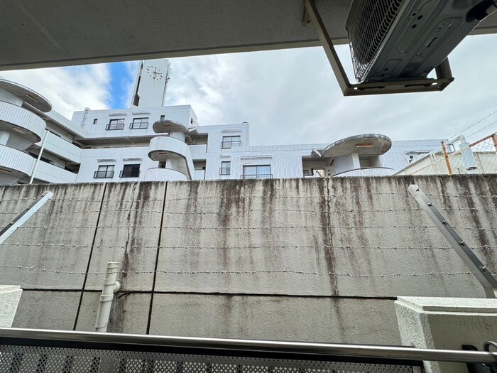 物件内観写真15　(室内からの展望)