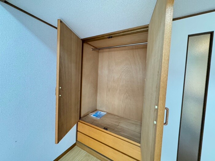 物件内観写真16　(収納)