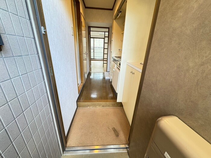 物件内観写真19　(玄関)