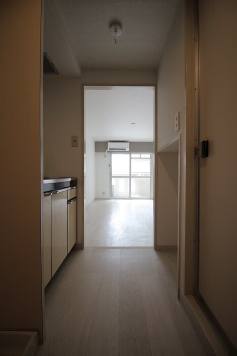 物件内観写真12　(廊下)
