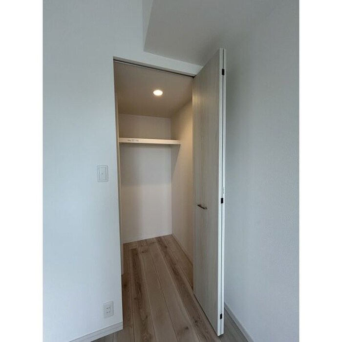 物件内観写真12　(収納)