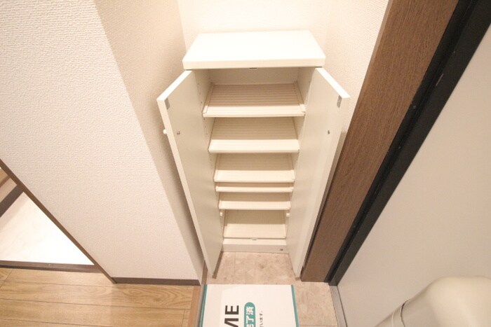 物件内観写真15　(靴箱)
