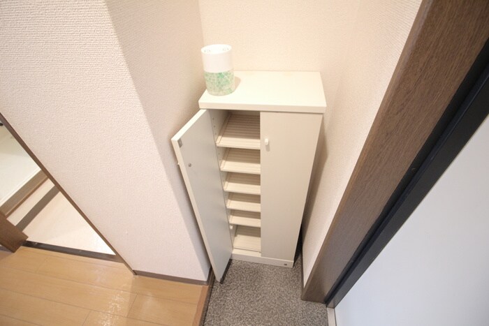物件内観写真15　(靴箱)