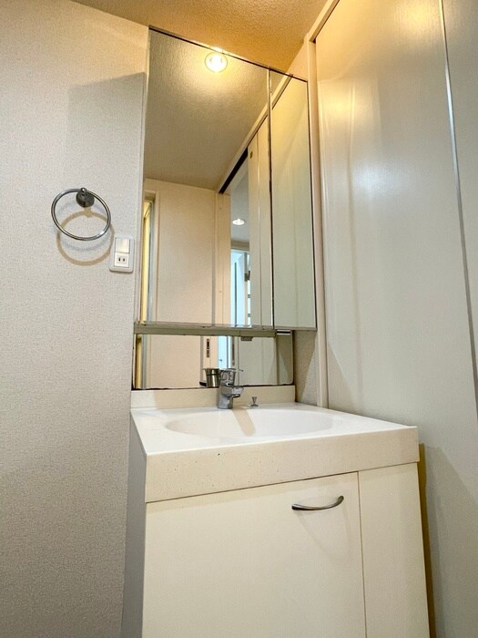 物件内観写真9　(洗面)