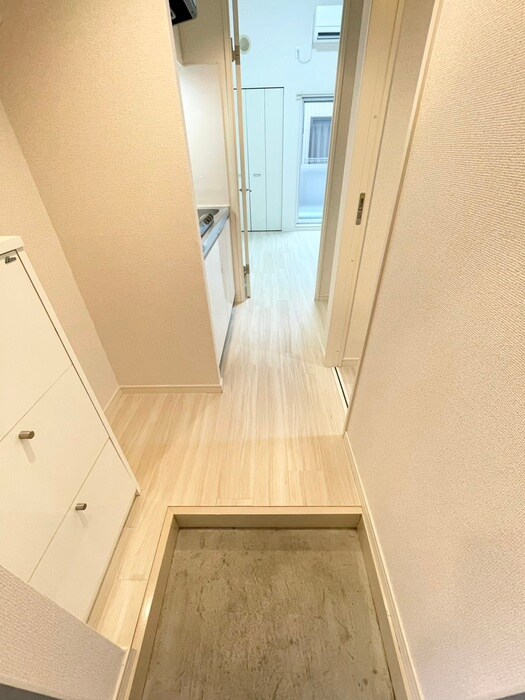 物件内観写真15　(玄関)