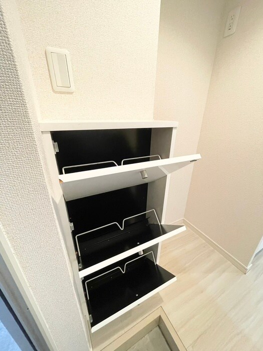物件内観写真16　(靴箱)