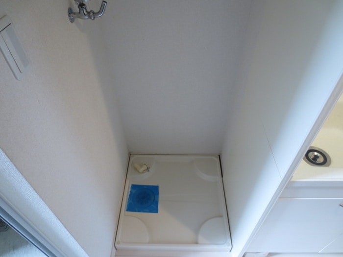 物件内観写真11　(洗濯機置場)