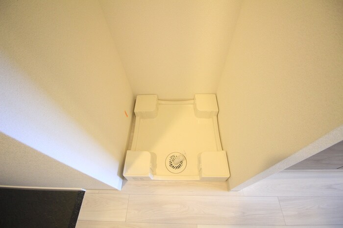 物件内観写真8　(洗濯機置場)