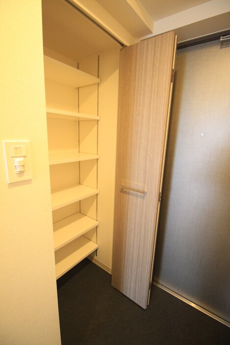 物件内観写真10　(靴箱)