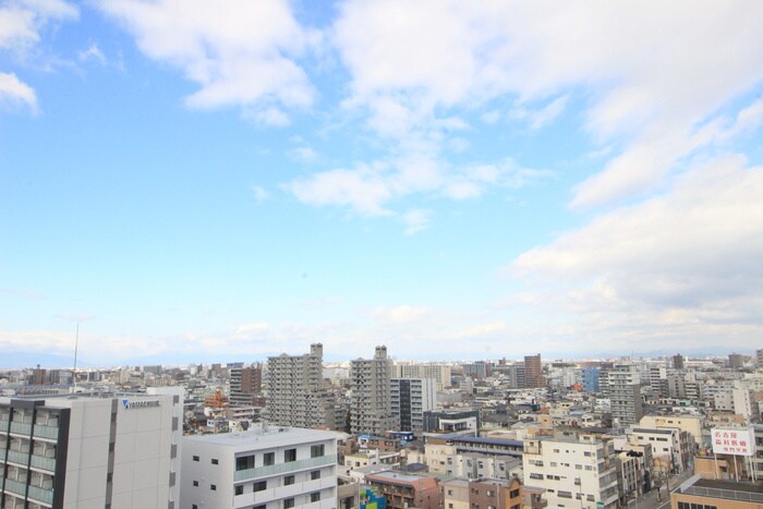 物件内観写真12　(室内からの展望)