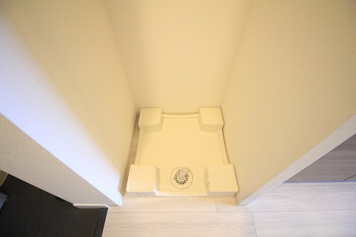 物件内観写真8　(洗濯機置場)