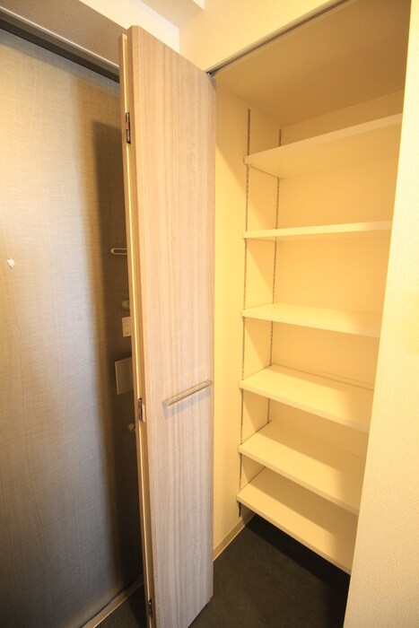 物件内観写真9　(靴箱)