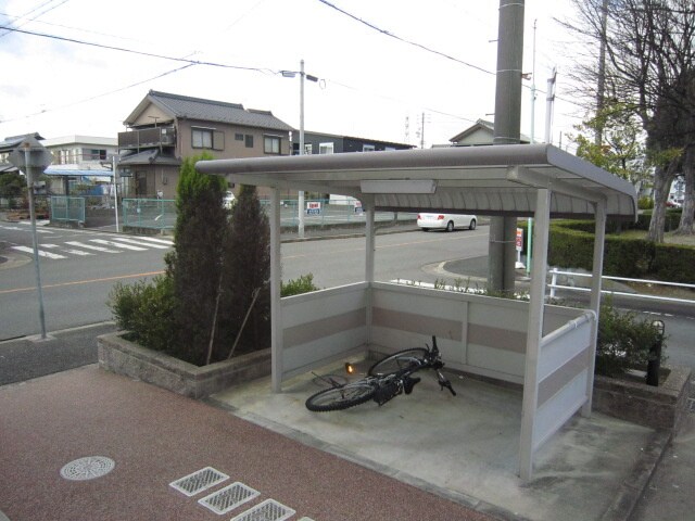 物件外観写真3　(駐輪場)