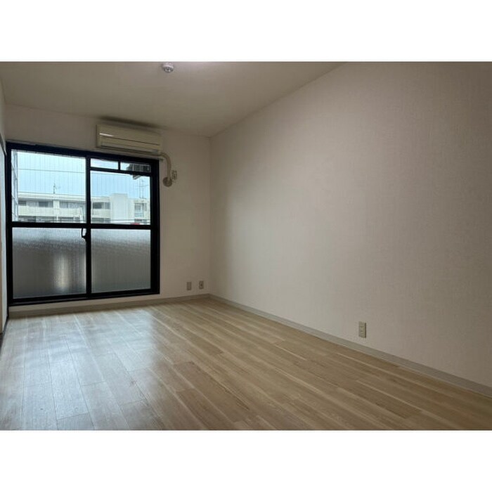 物件内観写真15　(居室)