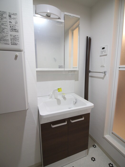 物件内観写真12　(洗面)