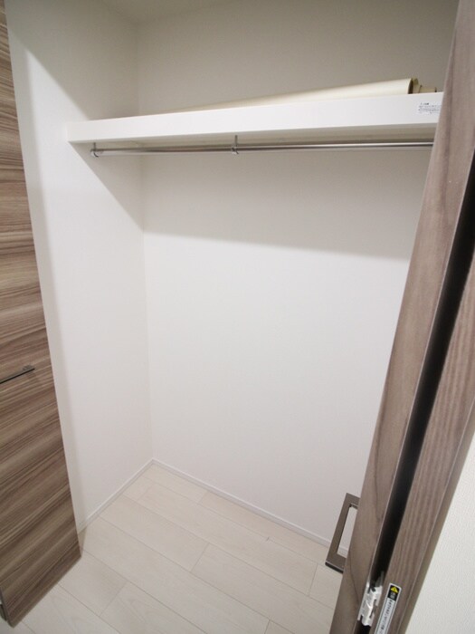 物件内観写真12　(収納)