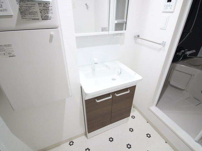 物件内観写真13　(洗面)