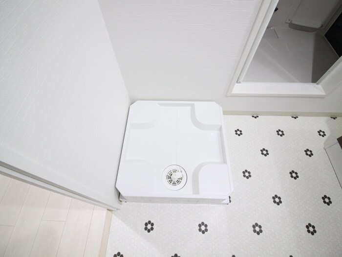 物件内観写真14　(洗濯機置場)