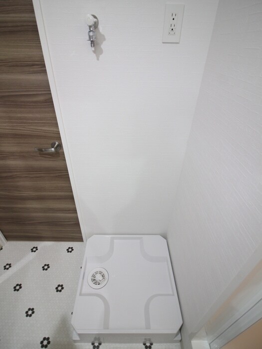 物件内観写真17　(洗濯機置場)