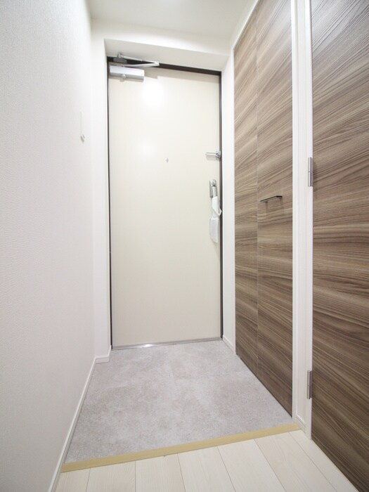 物件内観写真19　(玄関)