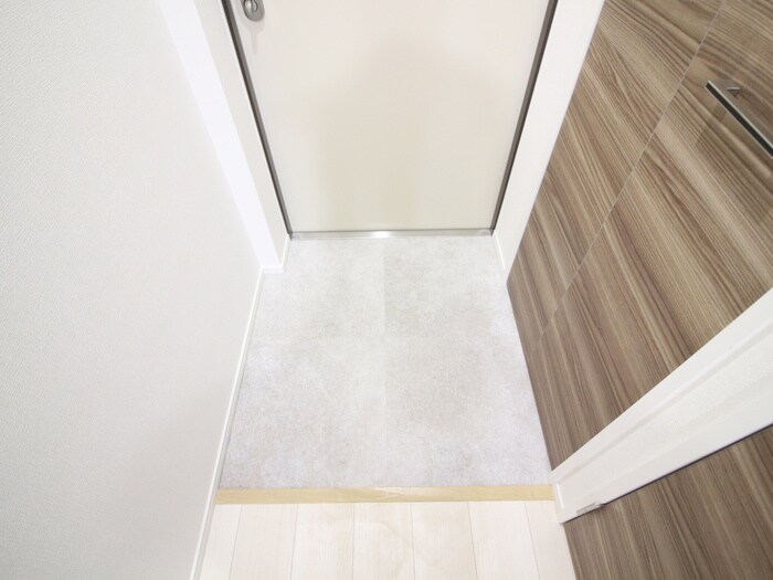 物件内観写真20　(玄関)