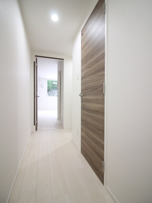 物件内観写真21　(廊下)