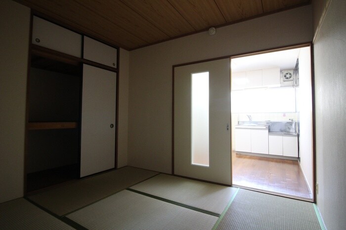 物件内観写真4　(居室)